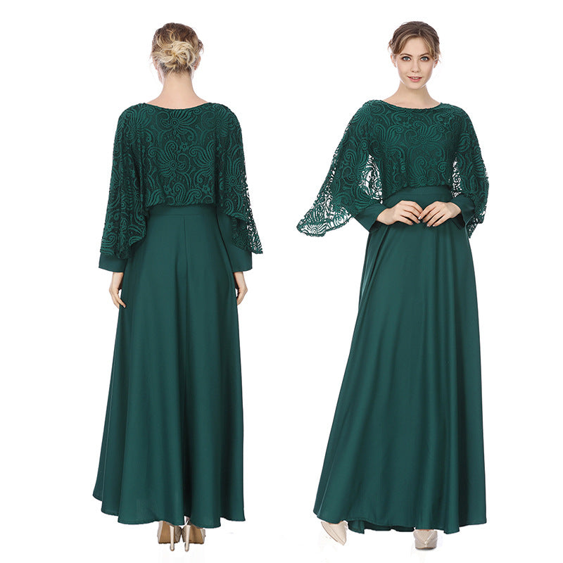 Chic Street-Style Lace-Trimmed Abaya Dress